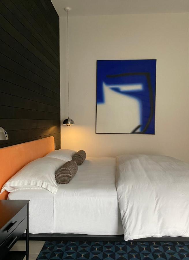 Archway Hotel Residence Philadelphia Bagian luar foto